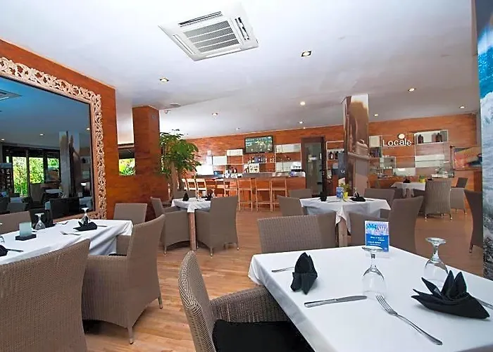The Dipan Resort, And 4* Seminyak